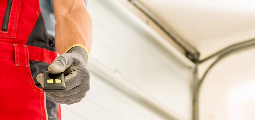 Residential Garage Door Security in Oxnard, California