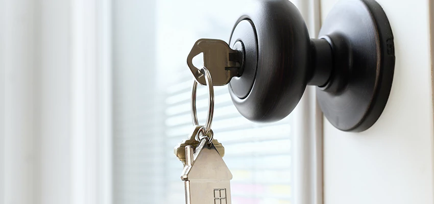 Bifold Door Knob Replacement in Oxnard, California